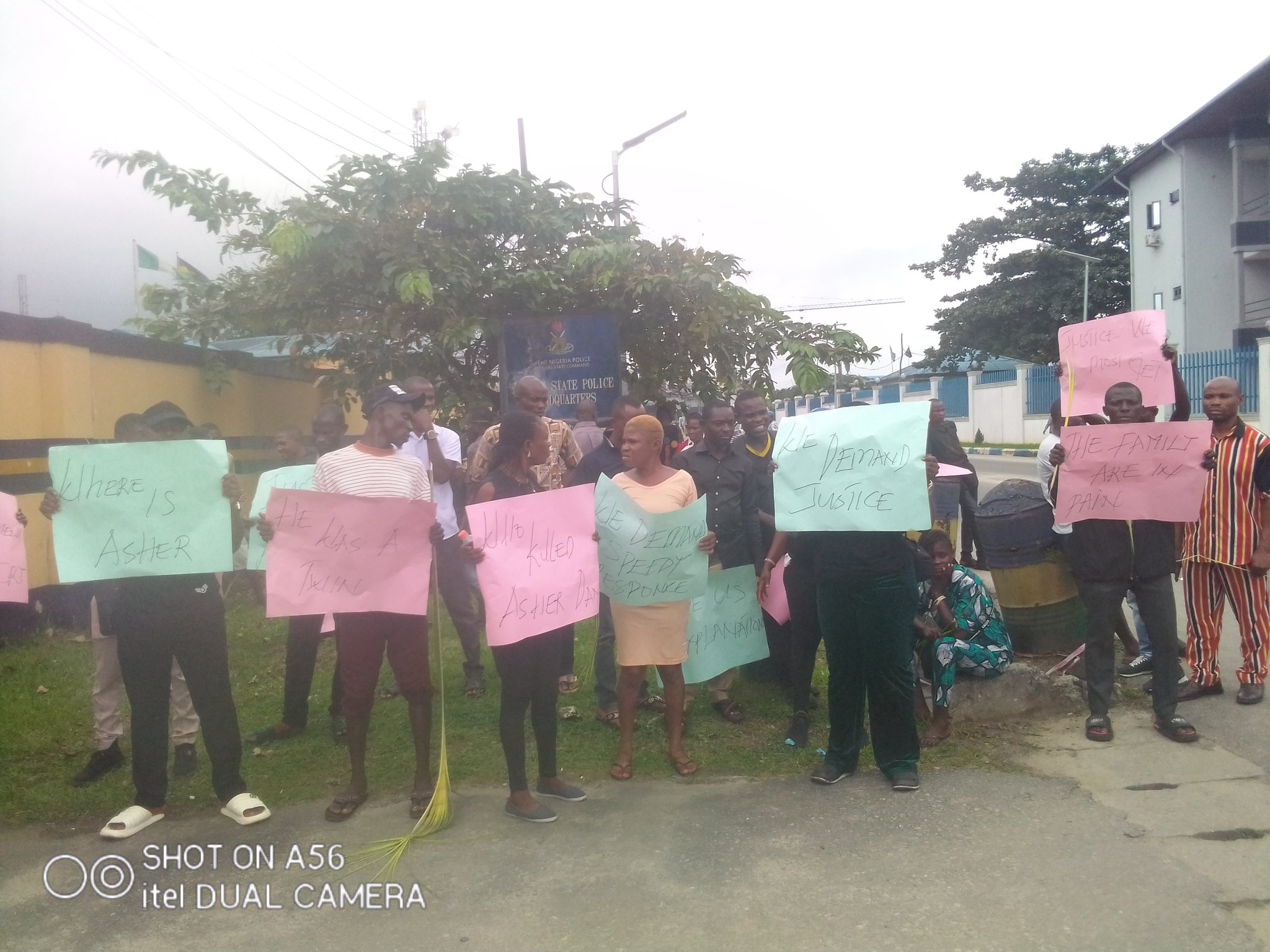 Protest Breaks at NNPC Over the Mysterious D3ath of 23-Year-Old Man